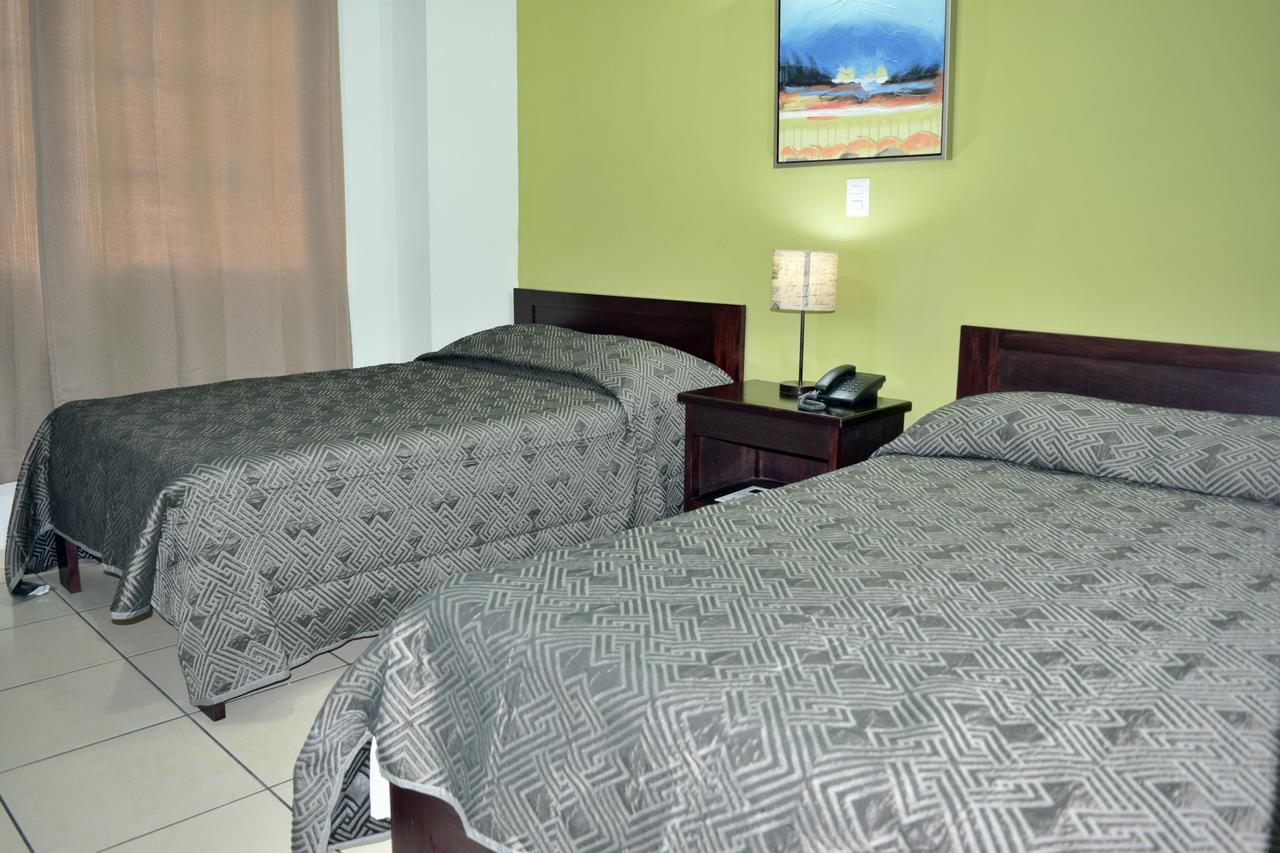 Hostal De Asturias San Salvador Esterno foto