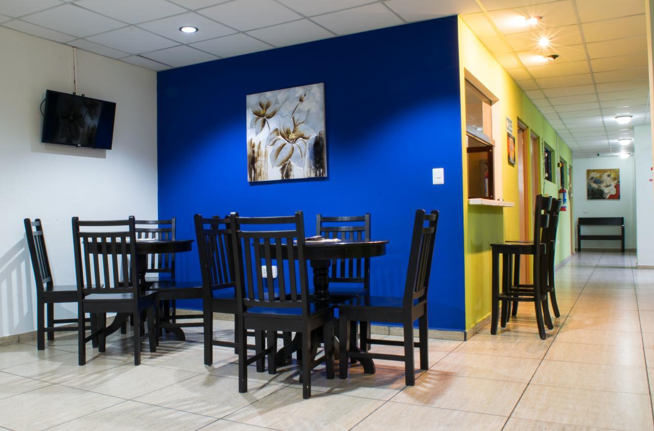 Hostal De Asturias San Salvador Esterno foto