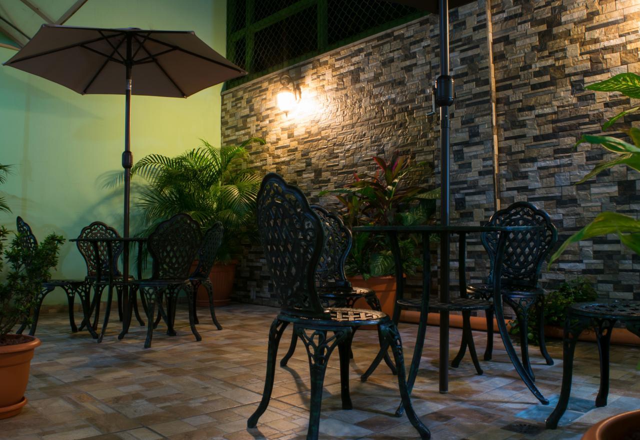 Hostal De Asturias San Salvador Esterno foto