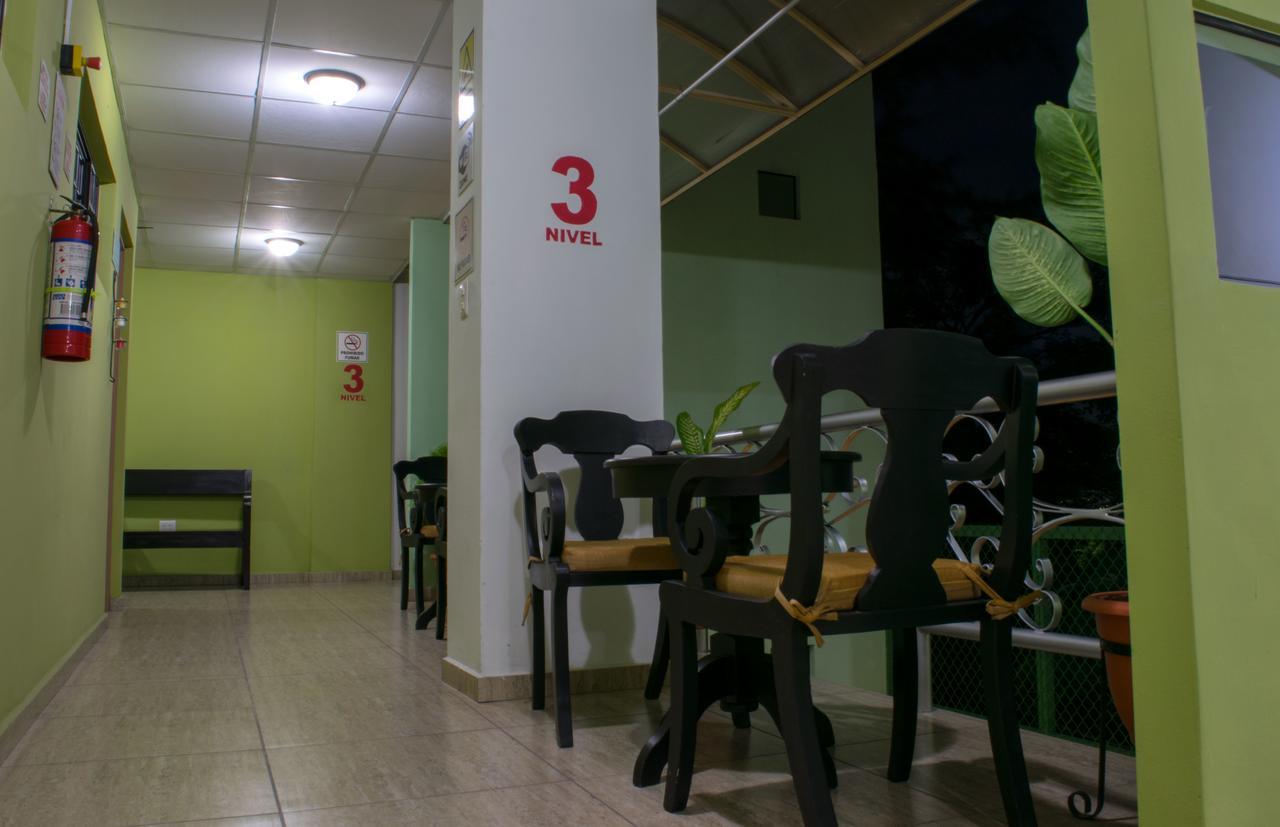 Hostal De Asturias San Salvador Esterno foto